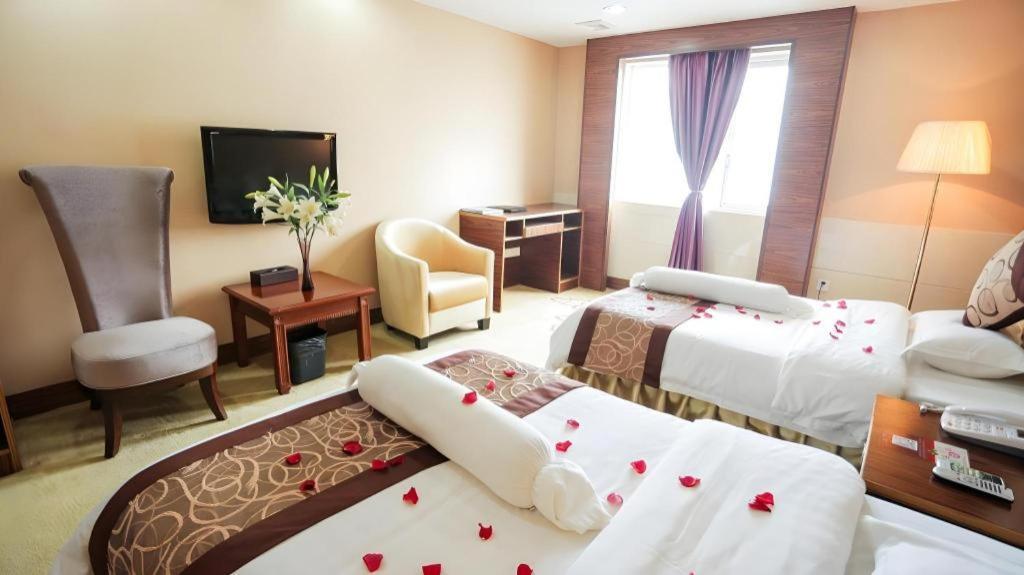 Airport Liwan Hotel Guangzhou Exterior foto