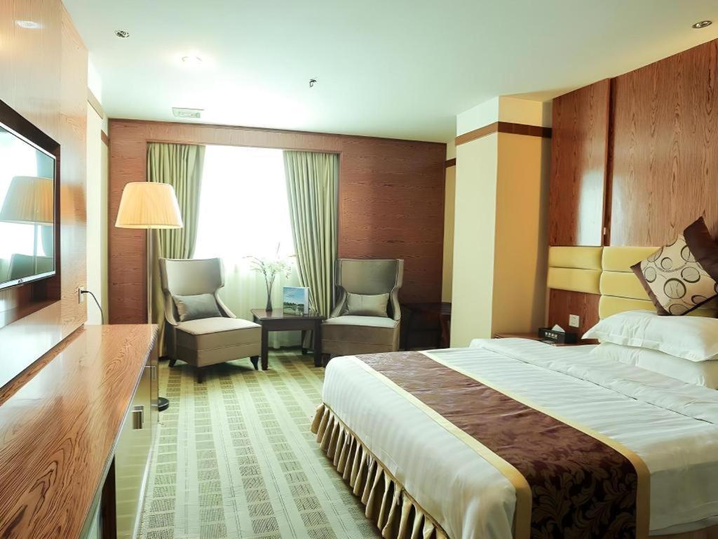Airport Liwan Hotel Guangzhou Exterior foto